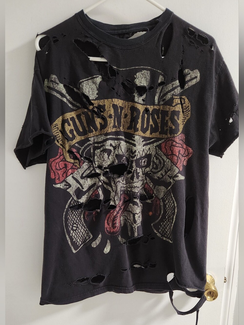 Guns N Roses Distressed Black Graphic Tee, Size L